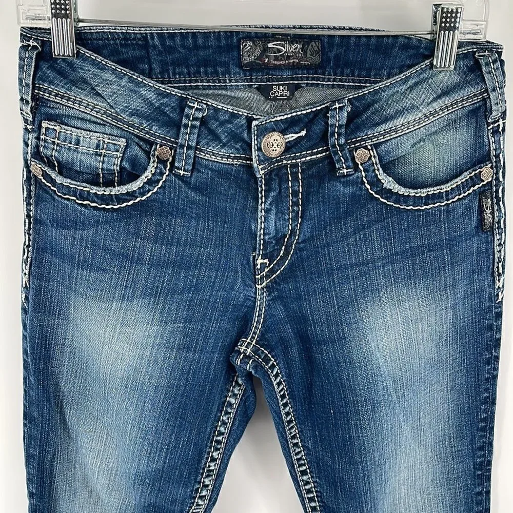 Silver Suki Capri blue jeans denim western stitching embroidery EUC 28 cowgirl